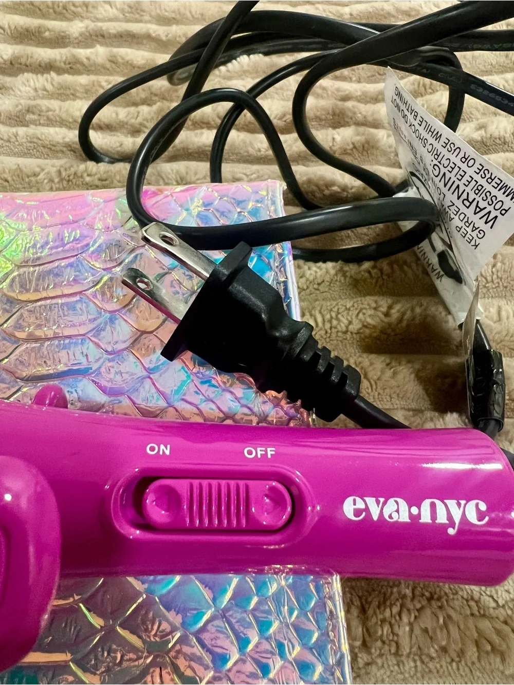 Eva NYC Mini Healthy Heat Ceramic Curler in Magenta Pink + Travel Pouch